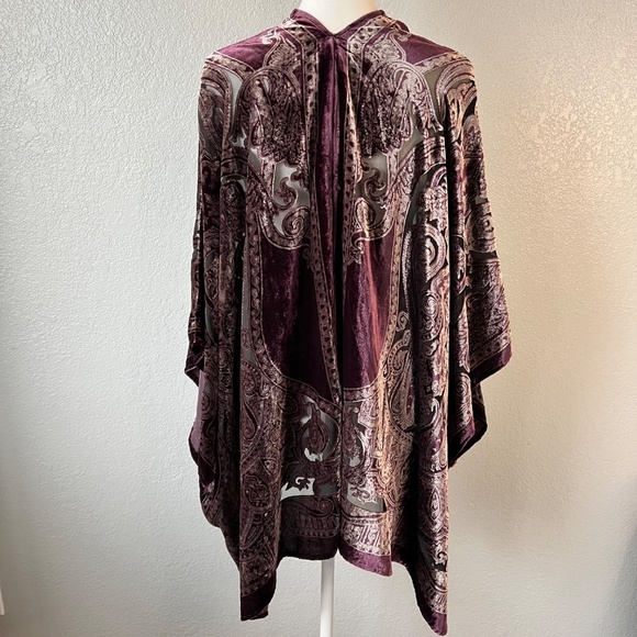 Chico’s Traveler Burnout Velvet Paisly Kimono - Picture 3 of 11